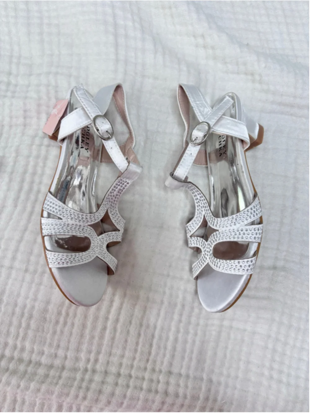 Girls Badgley Mischka Dress Shoes 1 (Little Girl) White Silver Rhinestone
